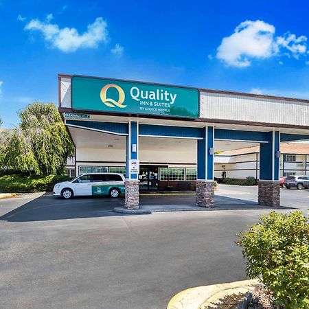 Quality Inn & Suites Medford Airport Dış mekan fotoğraf