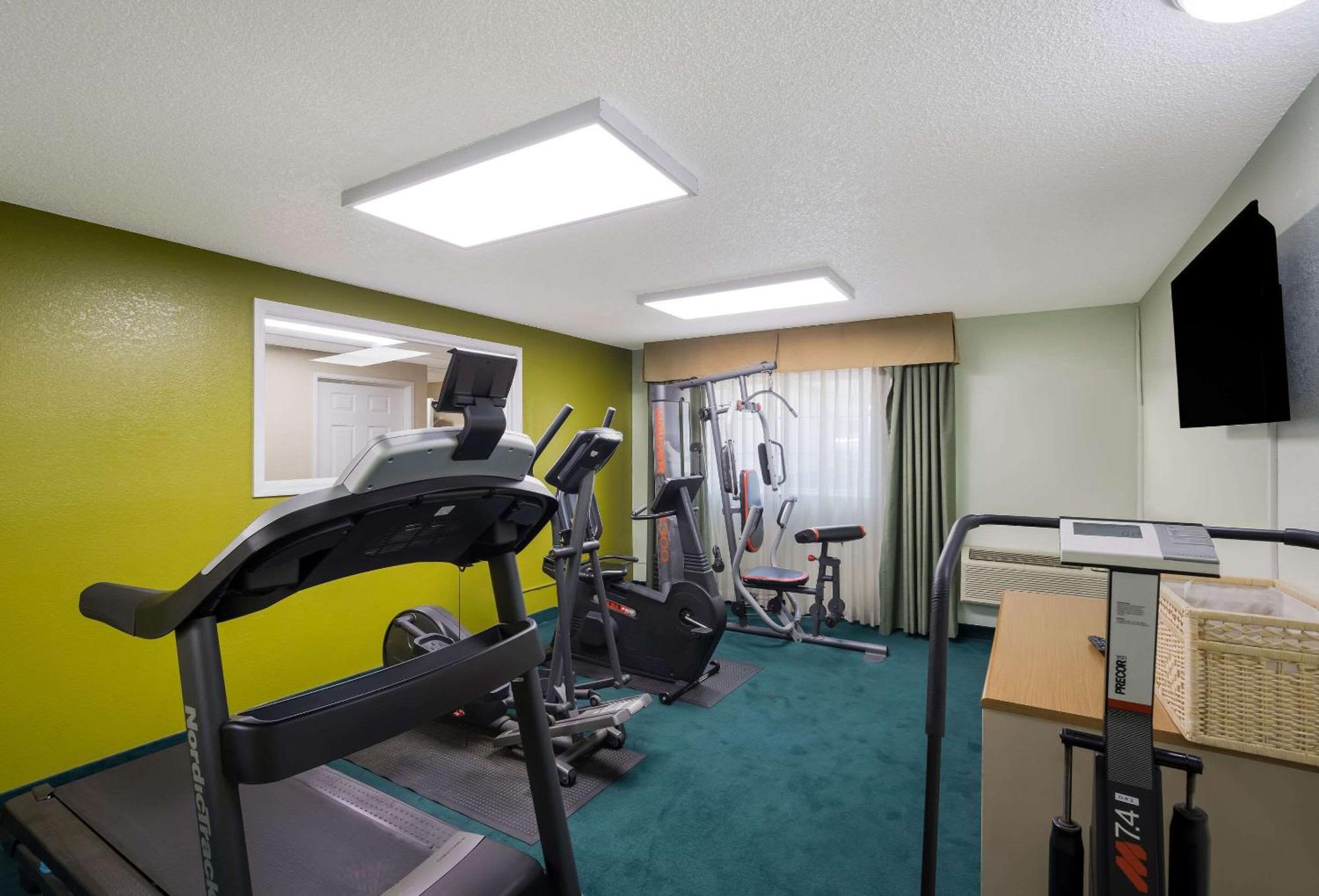 Quality Inn & Suites Medford Airport Dış mekan fotoğraf