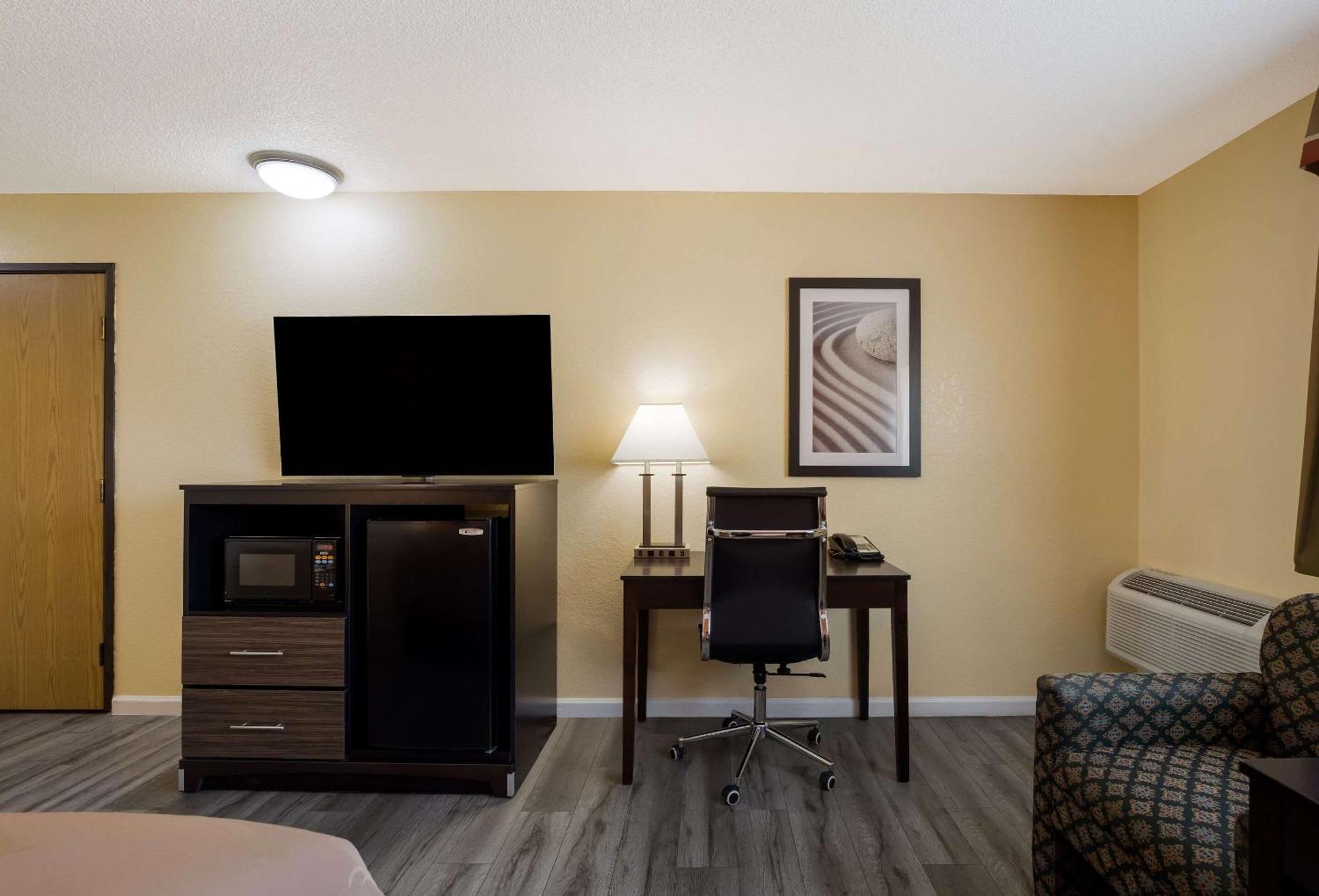 Quality Inn & Suites Medford Airport Dış mekan fotoğraf