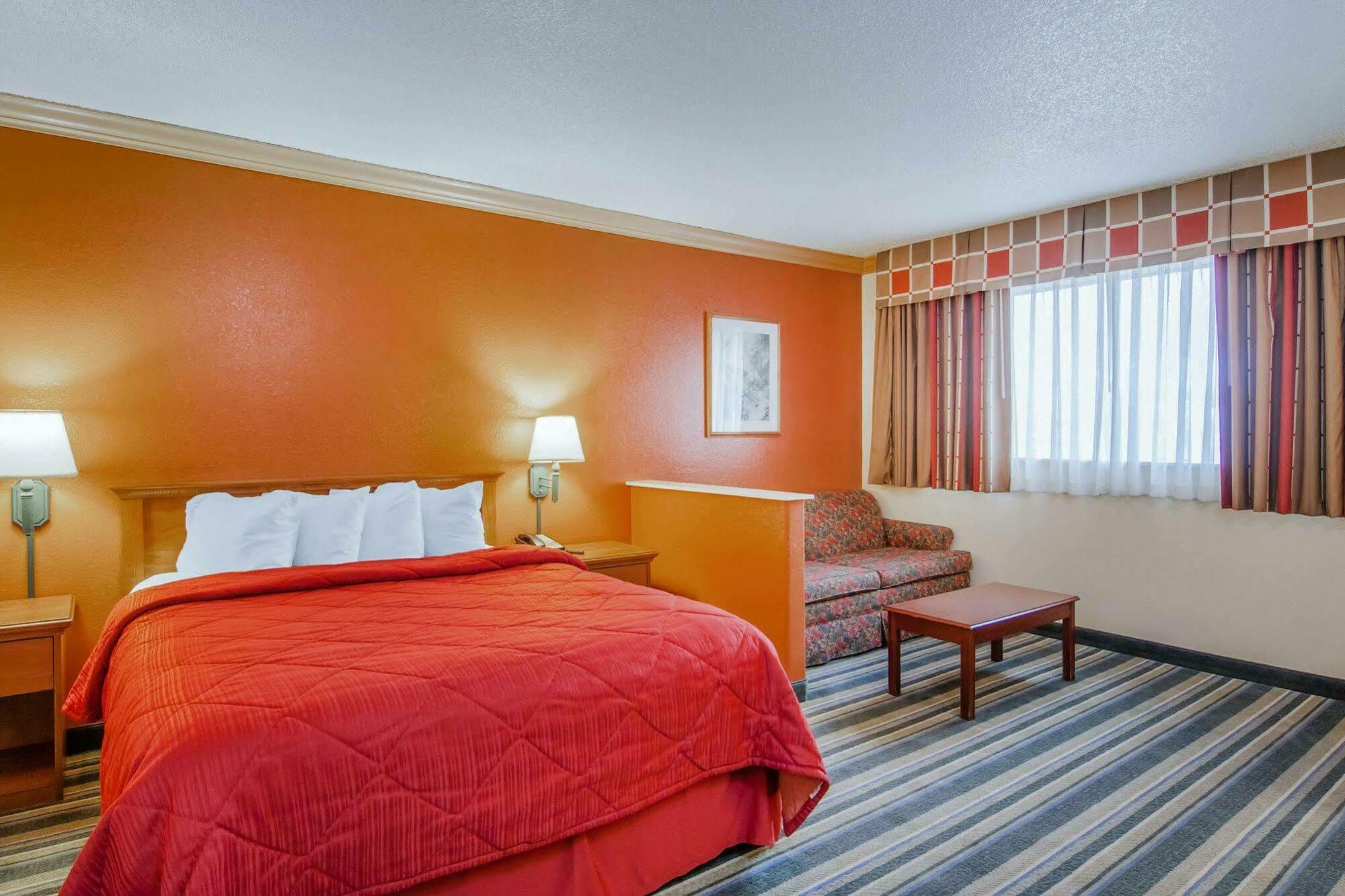 Quality Inn & Suites Medford Airport Dış mekan fotoğraf